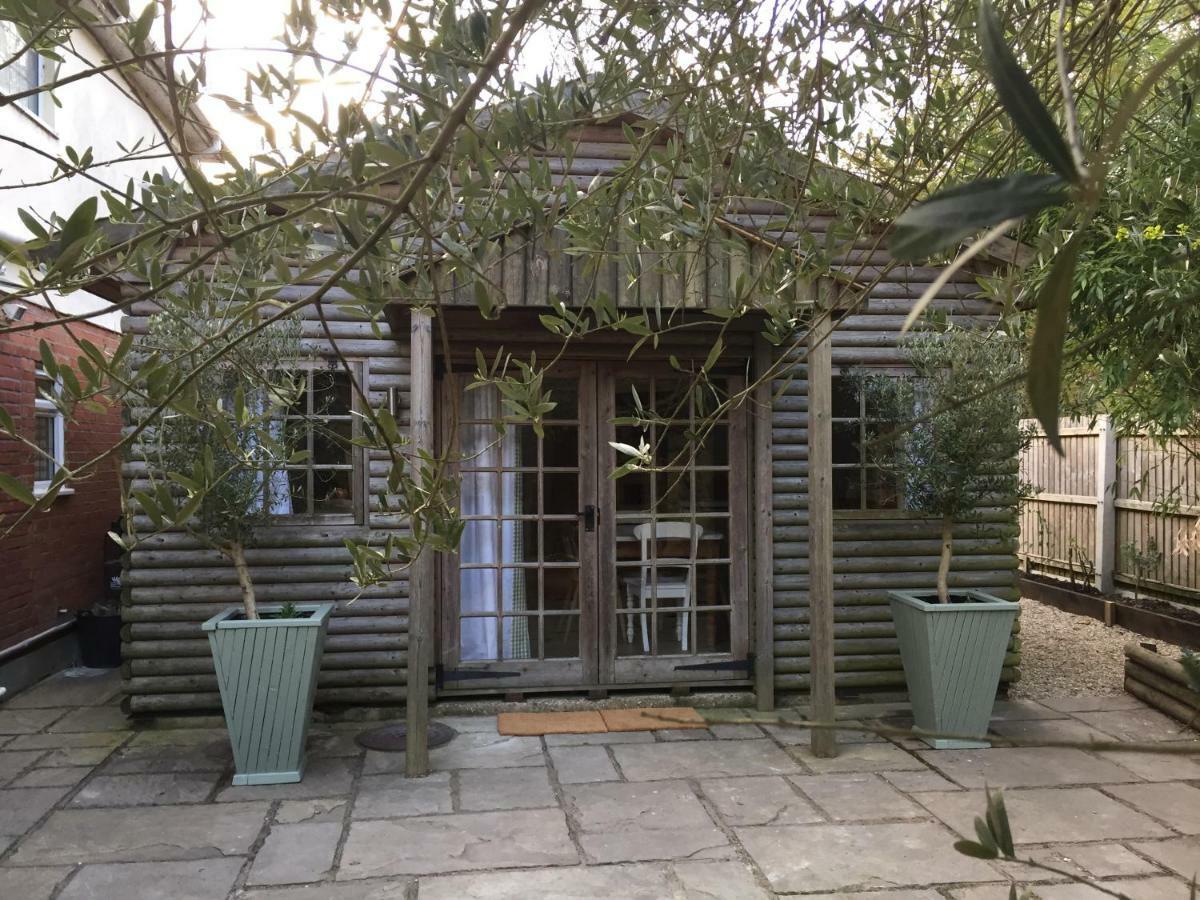 Stapehill Lodge B&B Hampreston Exteriér fotografie